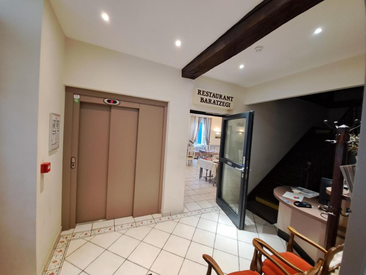 Hotel De La Poste Tardets-Sorholus Екстериор снимка