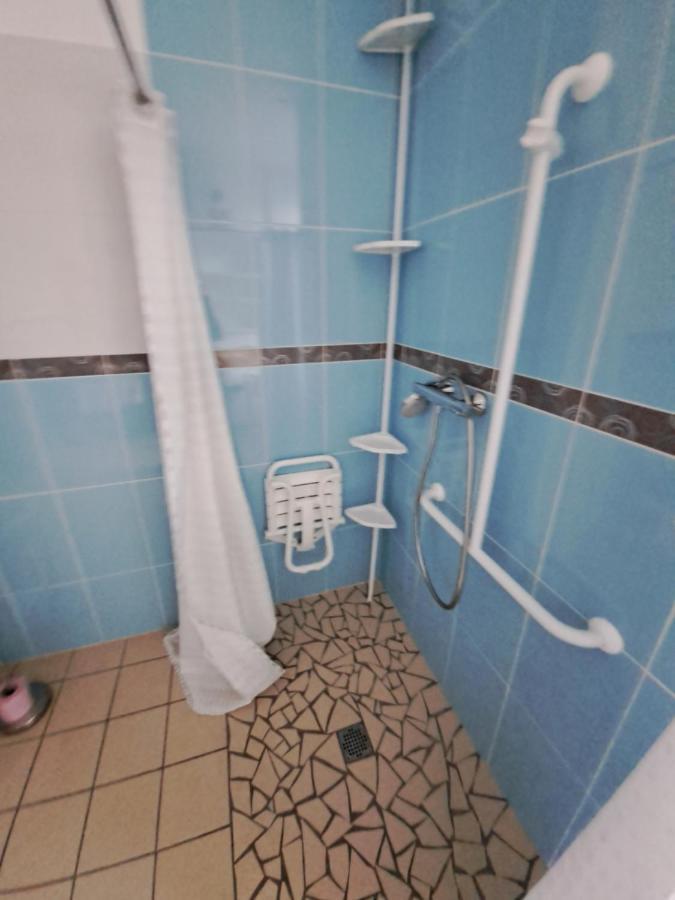 Hotel De La Poste Tardets-Sorholus Екстериор снимка