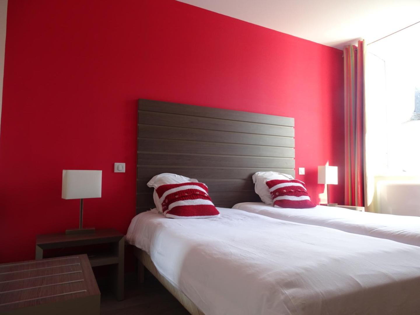 Hotel De La Poste Tardets-Sorholus Екстериор снимка